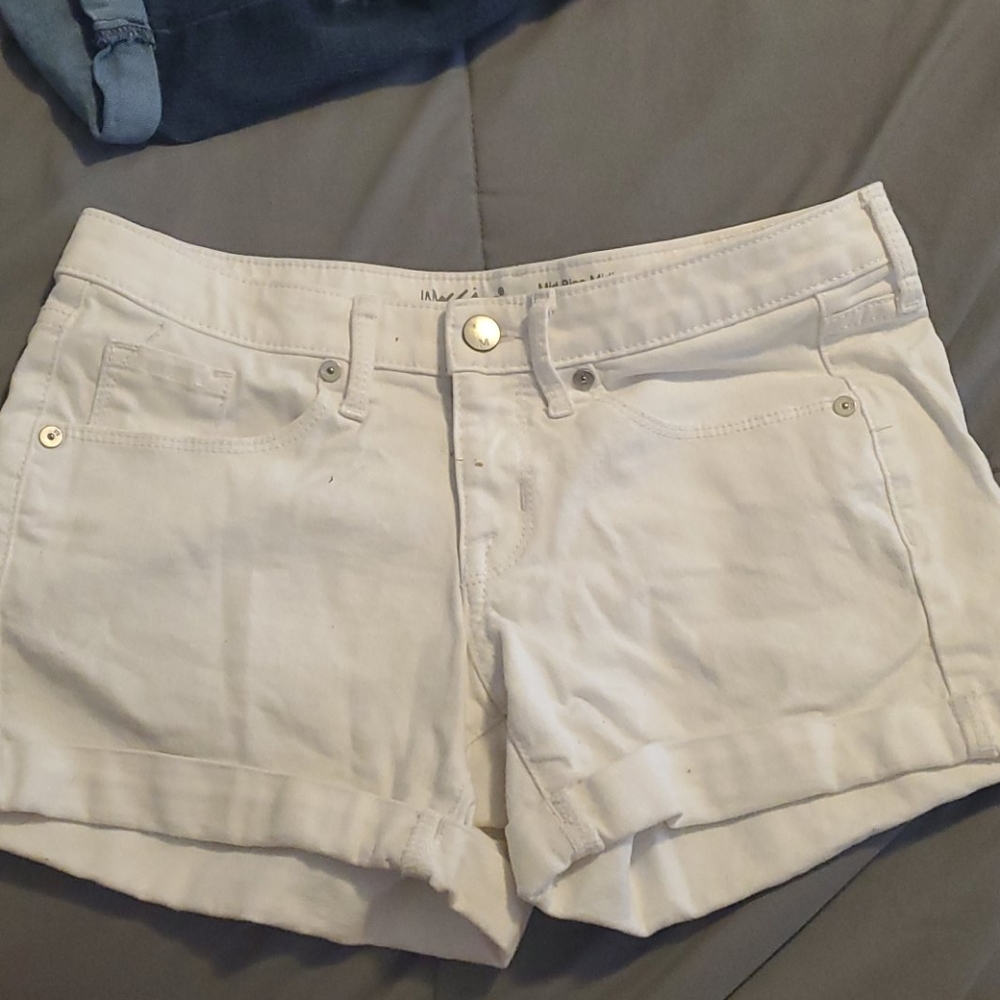 Mid rise midi white jean shorts size 2